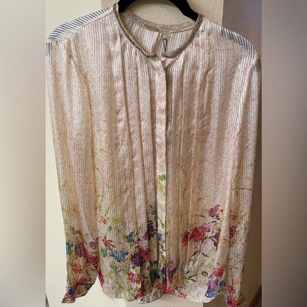 Ellie Tahari Nwt Silk Blouse